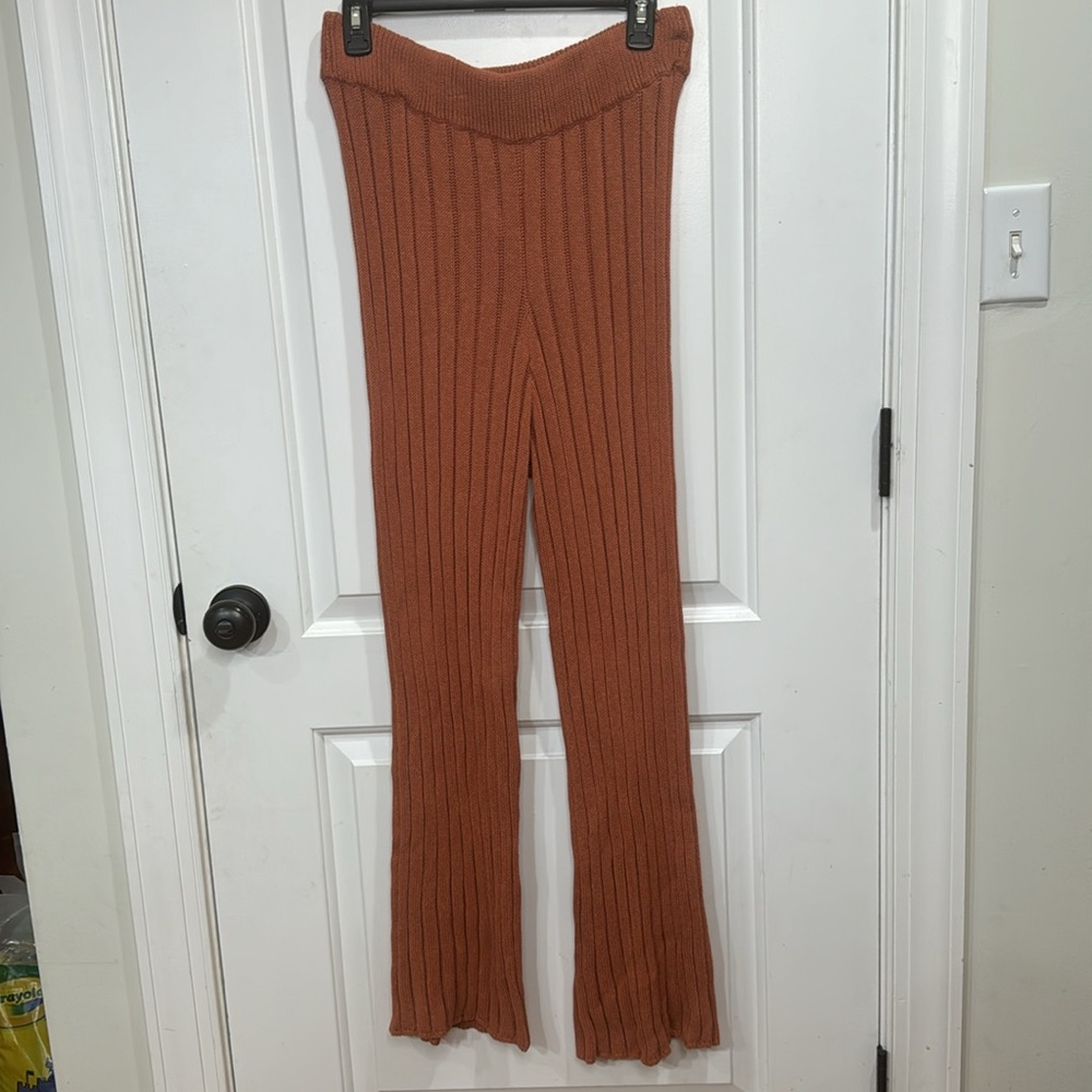 FREE PEOPLE BEACH IMOGENE RIBBED KNIT SWEATER PANTS SALMON RUST MEDIUM - Picture 5 of 11